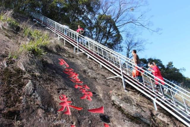 永春一都岱山岩玻璃栈道开始试营业了,等你来挑战!