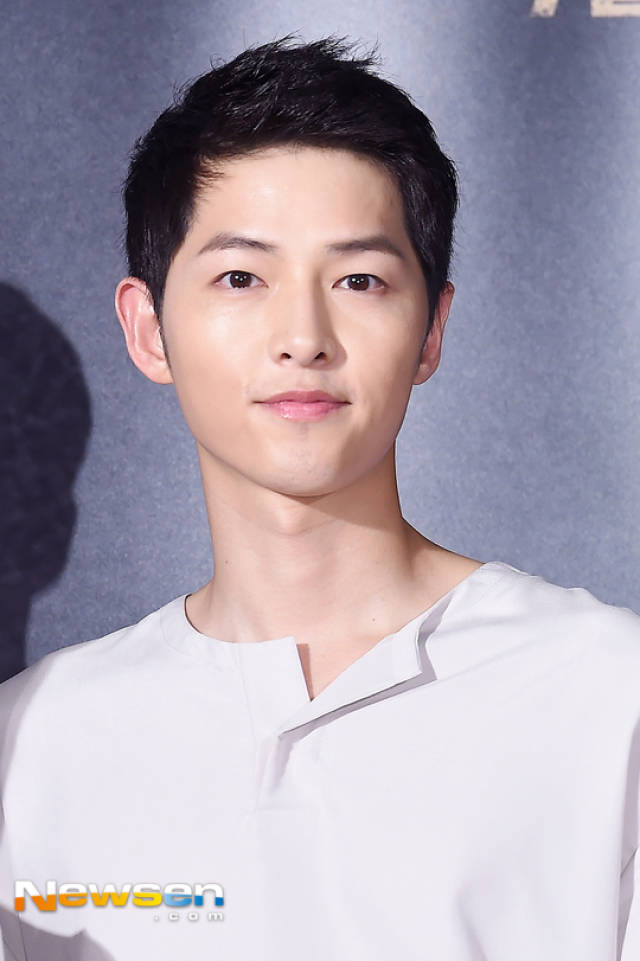 华谊投资狼族少年导演新片宋仲基有望出演男主角