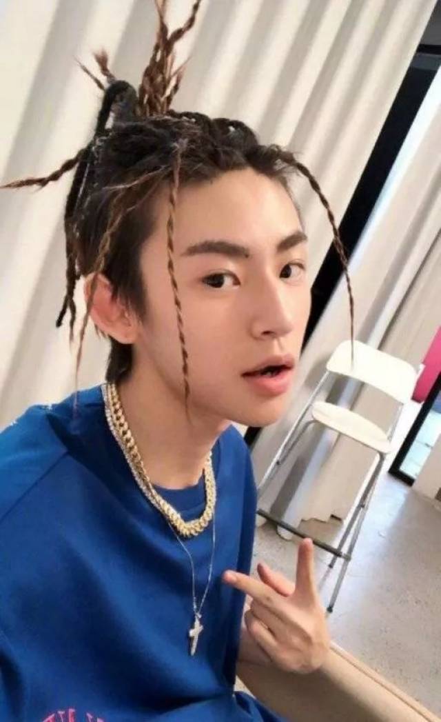 小鬼因为恋情让粉丝脱粉又回踩?这黑历史堪比之前的tt