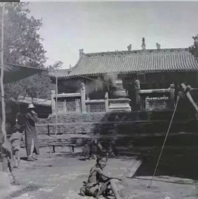 呼和浩特的100张老照片,看看你见过吗?