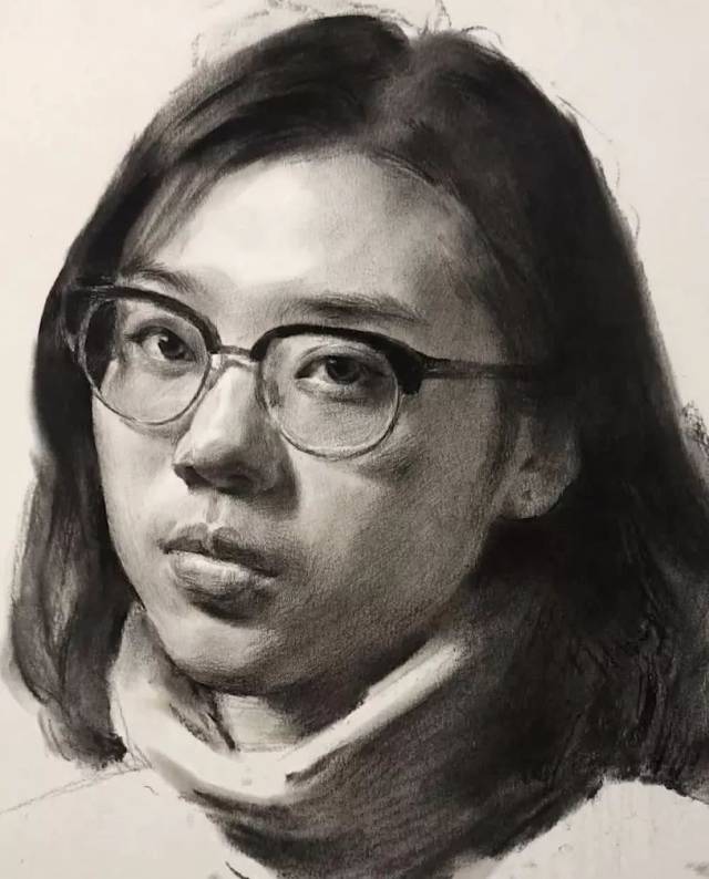 第三〇五集 朱传奇教你画戴眼镜的及肩短发女青年素描头像