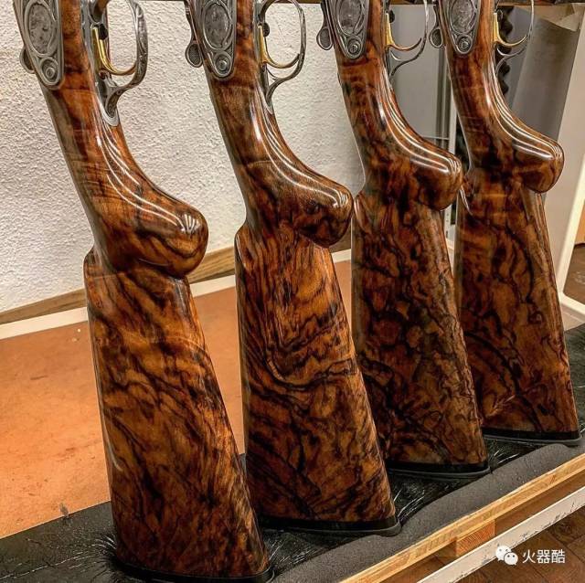 【匠心打造】blaser定制级猎枪细节美图欣赏