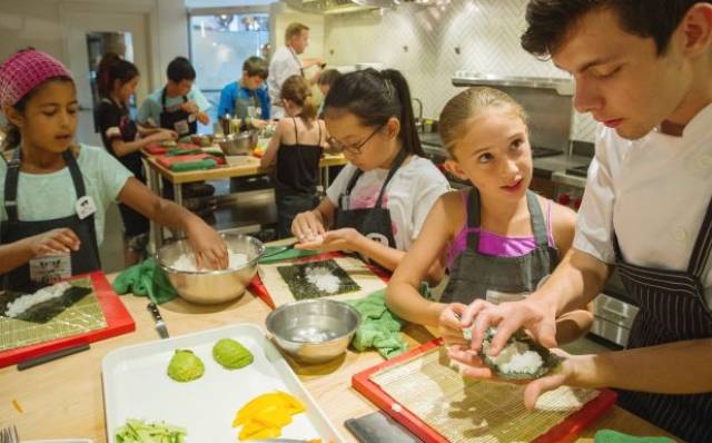 教育视界|劳动教育在英国:当烹饪成为中小学生必修课