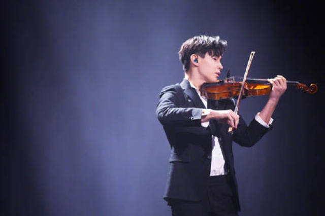 《声入人心》中的小提琴独奏,刘宪华又一次的用自己的音乐才气获得了