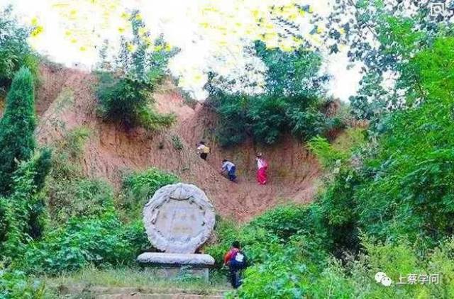 目前,上蔡正朝着旅游大县的方向迈进,许多新景点正在开发,许多老景点