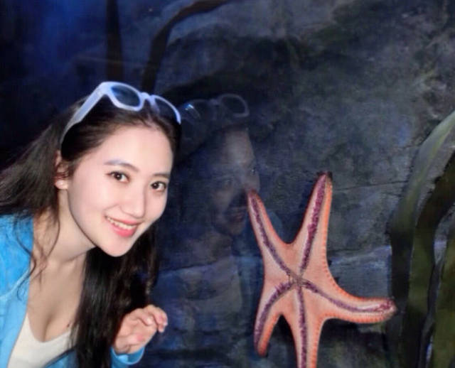 亚洲杯中国太太团：陪伴是最长情的告白有人一毕业就领证