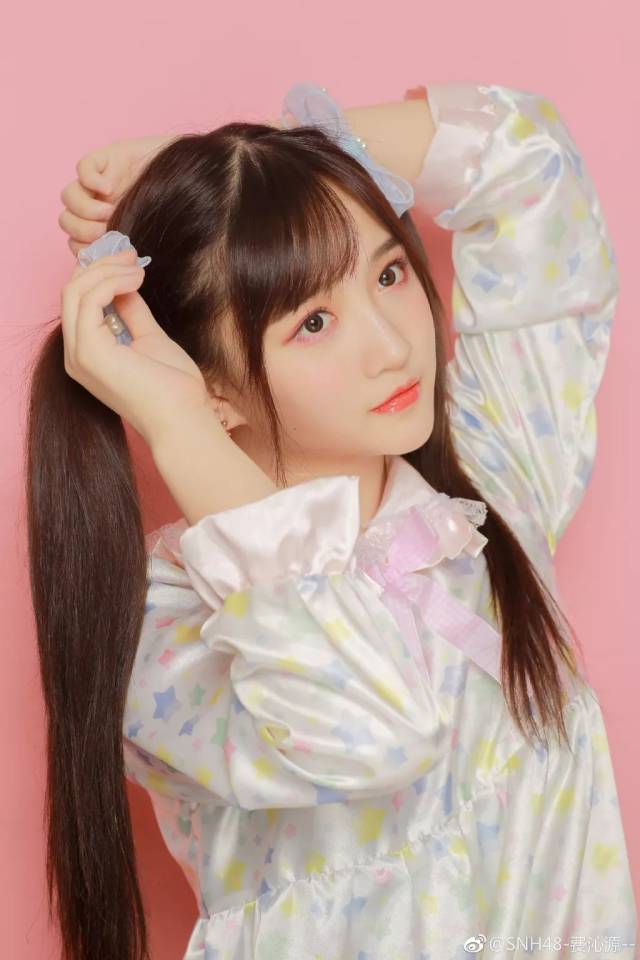 看完这些00后的高颜值小姐姐,感觉90后女明星都没得混