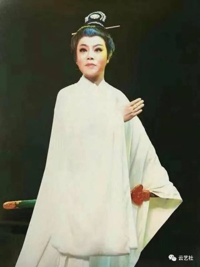 林雪亚