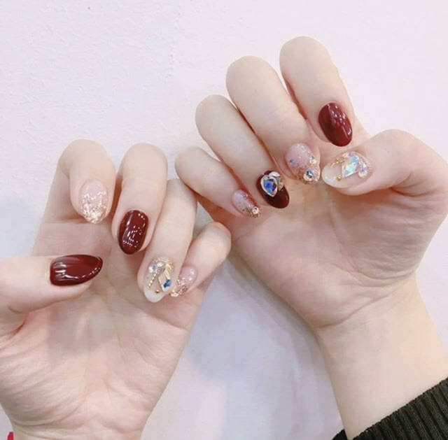适合上班族女生的新年美甲都在这!好看又不花哨让你自信满满!