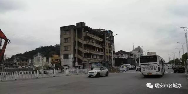 拆除后 滨江三期旧城改造项目东起南门渡口,西至小横山红旗闸,全长约