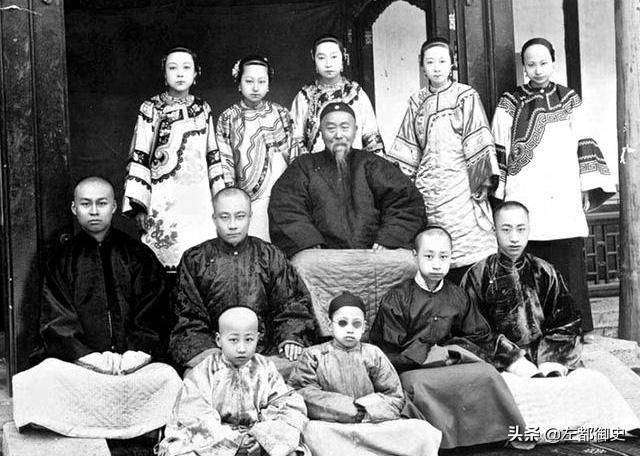 李鸿章家族后代中,此人是收藏大家,曾一次性捐给国家六卡车文物