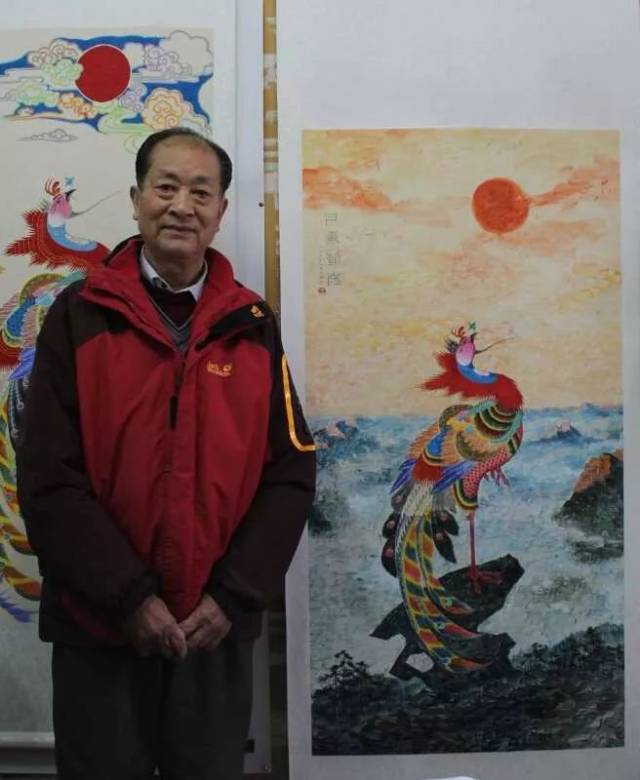 吴德椿自幼酷爱绘画,1969年调至凤阳工作后,对凤画便一直痴迷至今.