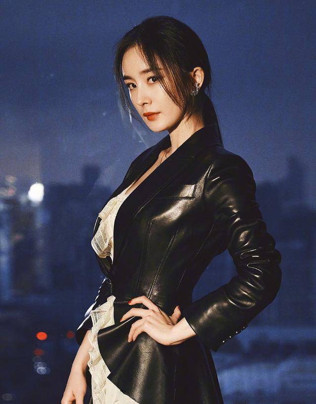 阅文盛典明星的状态,金瀚霸气,胡歌调皮,杨幂越活越年轻