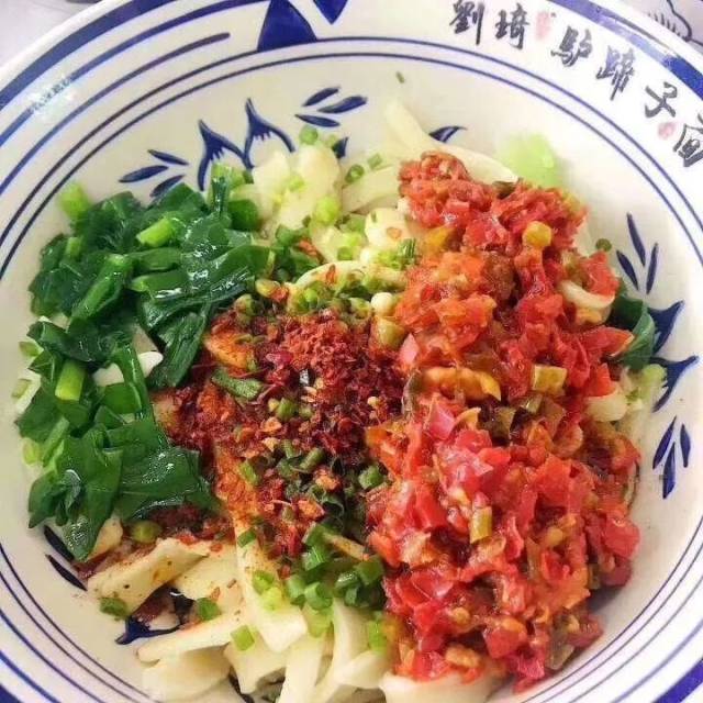 蓝田美食:新民街西段驴蹄子面