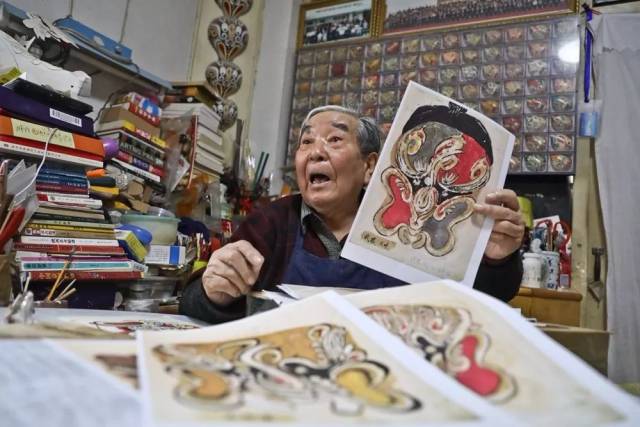 马勺脸谱创始人李继友"玩"出来的脸谱大师
