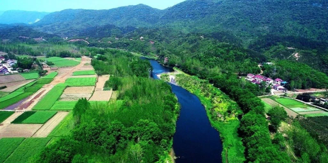 远安沮河国家湿地公园位于远安县中南部,紧靠远安县城.总面积487.