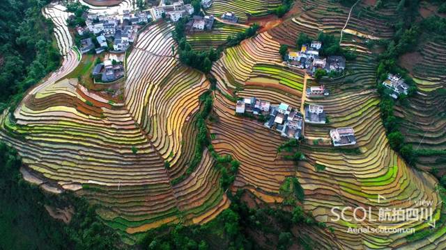 走进凉山东大门 瞰大美雷波