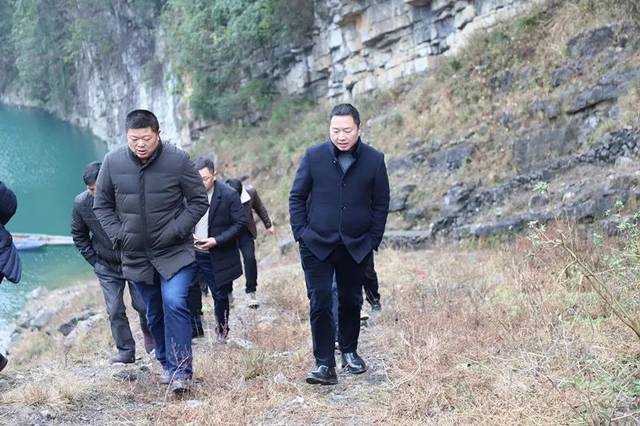 田兴国在土地坳巡马蹄河时强调: 切实担当作为 抓实"民心党建 河长制"