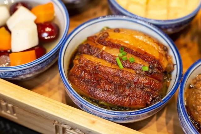 传统食盒与河南名菜八大碗的蒸菜 完美结合 河南长垣传统八大碗 每到