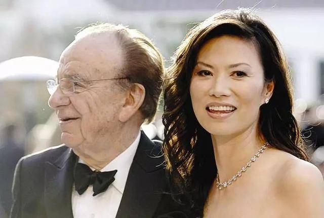 2016年,昆仑万维董事长周亚辉与妻子李琼也传来婚变.