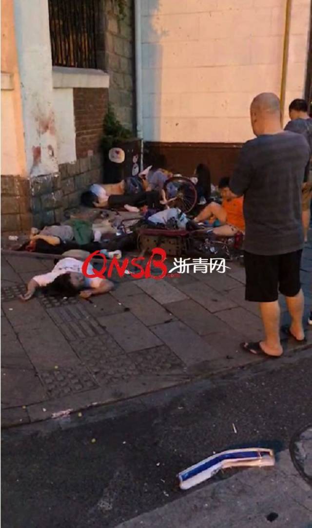 去年文二西路那场5死7伤的惨烈车祸开庭审理肇事者儿子已卖房赔偿