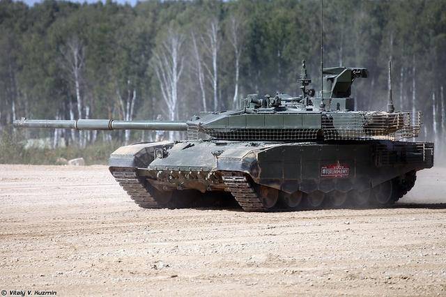 另外俄陆军还将接收bmp-3步兵战车以及btr-82和btr-82am装甲运兵车