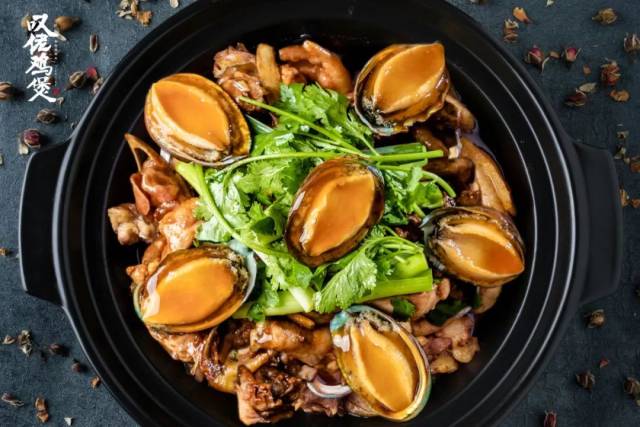 叹佬鸡煲来潮州啦!5折请你吃鸡!