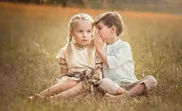 宝宝说话晚是啥原因造成的