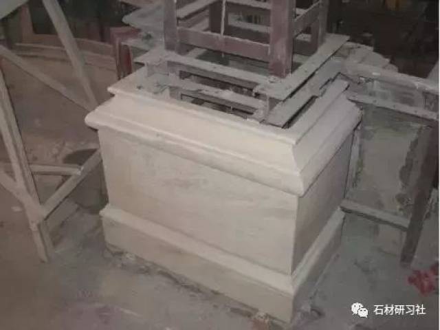 室内大理石圆柱与方柱的施工安装