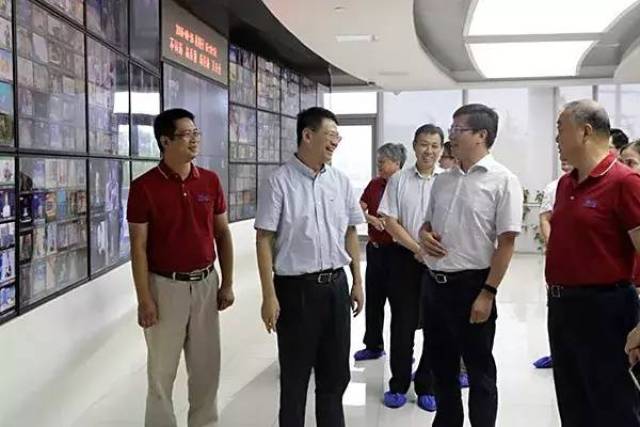 无锡市委常委,市纪委书记王唤春,江苏有线党委书记,董事长王国中到