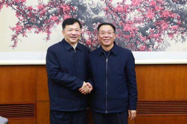 中宣部副部长,中央广播电视总台台长慎海雄会见茅台集团党委书记,董事