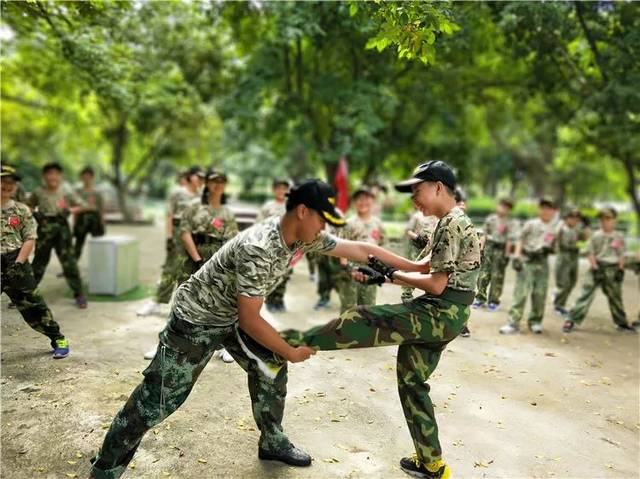 ▼雄风擒拿手 学习防身擒敌拳