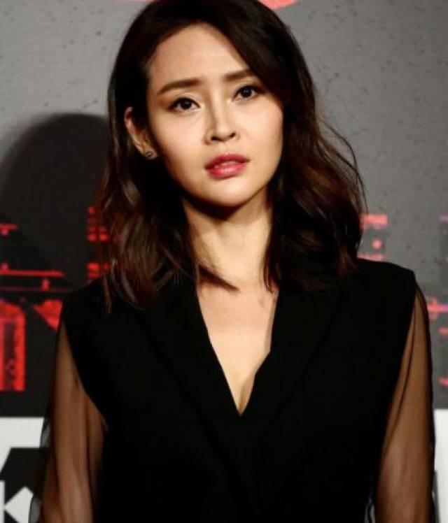 于明加,1982年10月16日出生于吉林省长春市南关区,中国内地女演员
