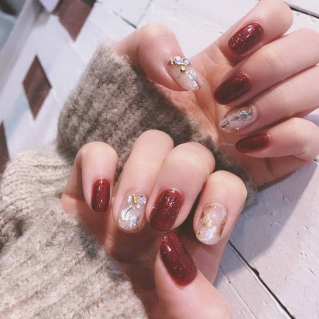 冬日美甲的搭配小心机，原来时髦精们的美甲都是这么来的!