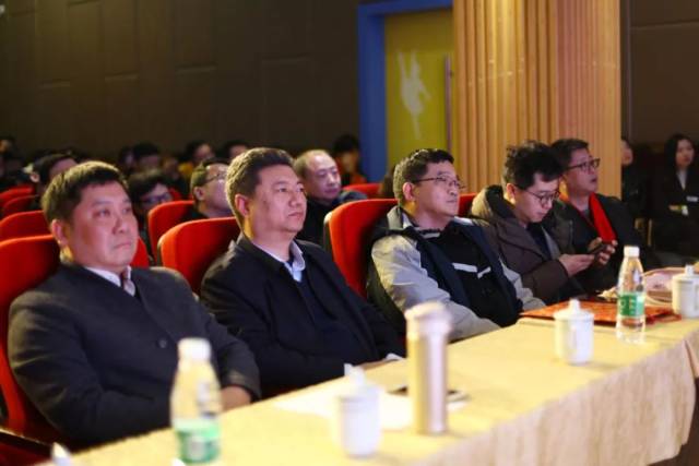 “拥抱趋势,携手共赢”2018长沙市体育产业协会年会隆重召开
