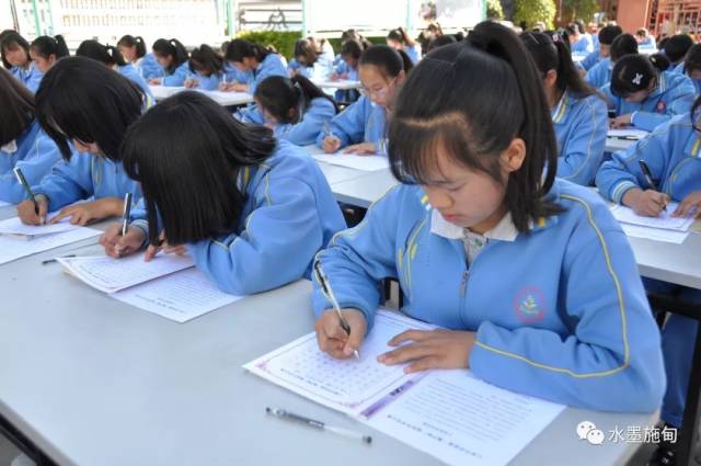 【文化施甸】仁和中学首届"尊严杯"规范字书写大赛掠影