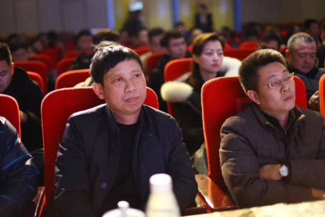 “拥抱趋势,携手共赢”2018长沙市体育产业协会年会隆重召开