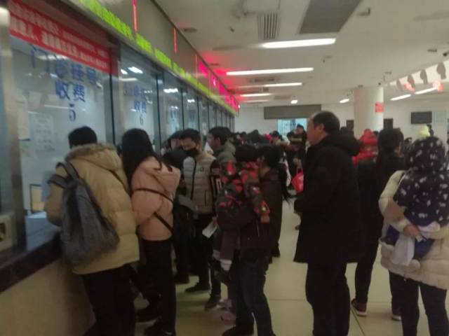 江西省儿童医院人满为患!这几种情况一定要去医院!