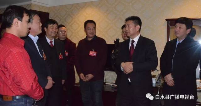 【聚焦两会】县委书记周庆文看望慰问参会政协委员