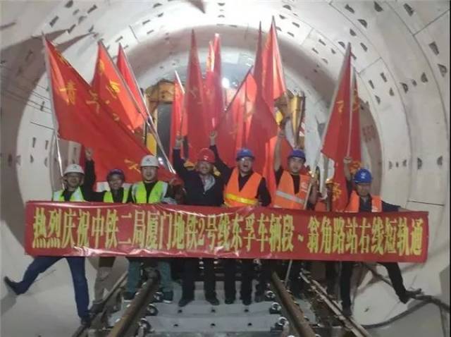 Ŷַܳɽ¸ߣʱһ800ף