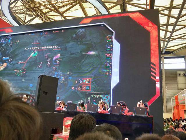 �羺Ů�š�������������ȥ�δӣ���ɢ���Ƕ�δ��