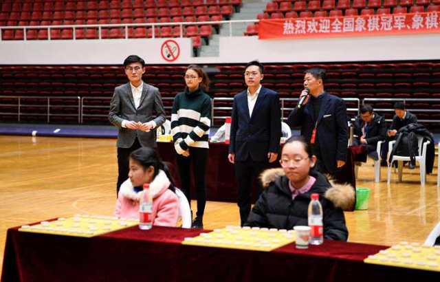 “龙凤弈,巅峰决”2019“BT页游sf银川杯”全国象棋男女冠军对抗赛首日开