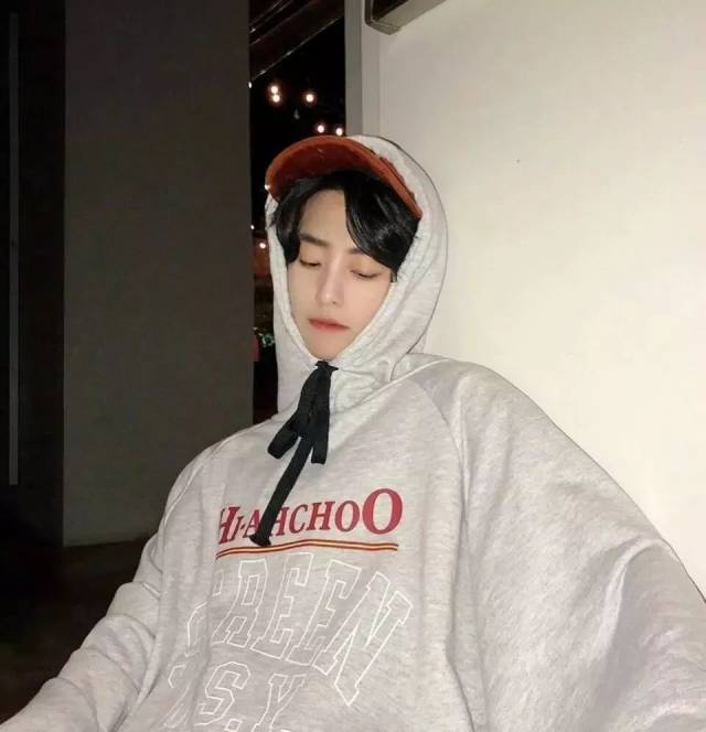个性戴帽子头像