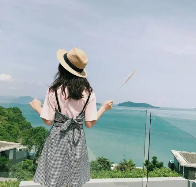 女生头像 | 阳光下的泡沫