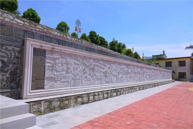 蓝氏宗祠畲族祖图石材壁画浮壁 而蓝氏族人也秉承先祖遗风,续写着"