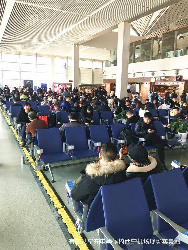 青海西宁机场现千张充电等候椅,共享充电行业何去何从?