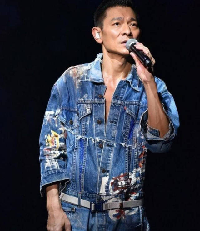 在蔡国庆之后,又一位知名男歌手当众指责刘德华:唱歌没有水平
