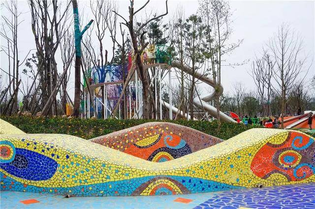 成都1月新开四大公园!高迪展、王者荣耀沙雕……周末盘起来!