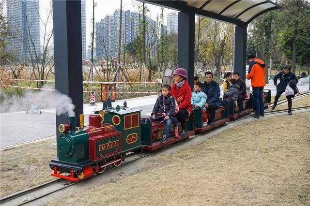 成都1月新开四大公园!高迪展、王者荣耀沙雕……周末盘起来!