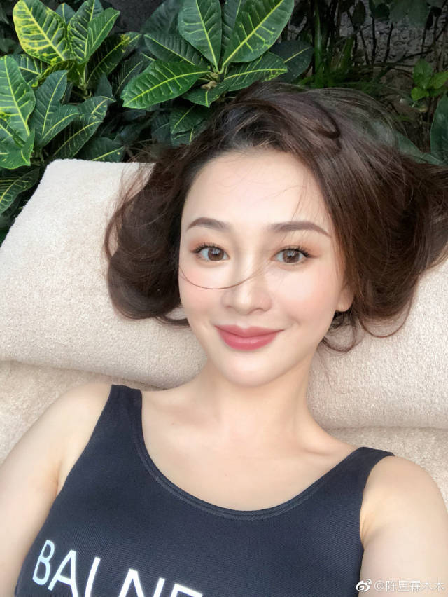 原创陈昱霖父母透露女儿现状:三十多人关一起,口腔溃疡坚持念金刚经